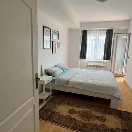 With A Balcony Near Center Ubytování v soukromí Skopje